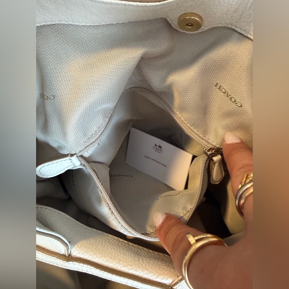 Coach Cream Shoulder Bag Leather 2015 Limited Edition Gold Stud - Picture 13 of 14